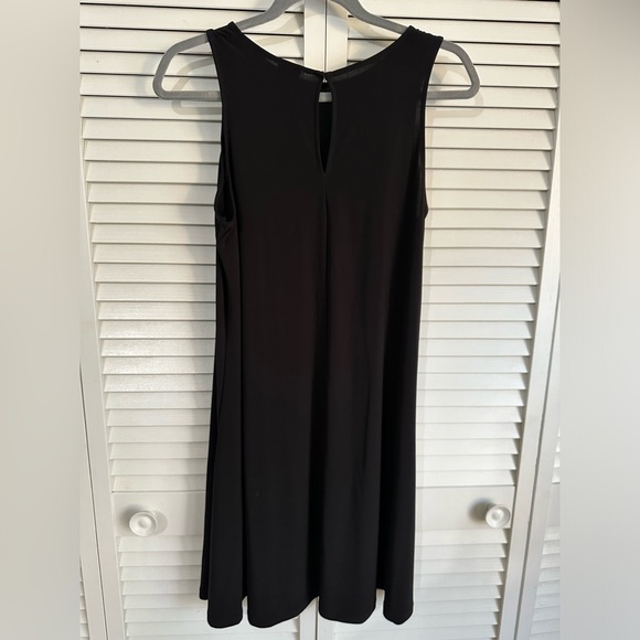 Anne klein Disposable dress, simple but elegant, size 6 - Picture 3 of 4
